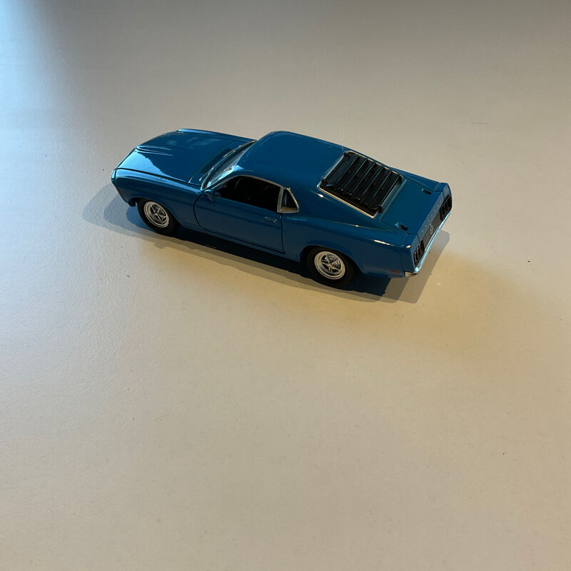 Mavi klasik Ford Mustang ikinci el oyuncak araba 2