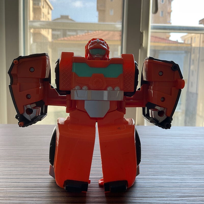 Transformers çimento arabası Autobot